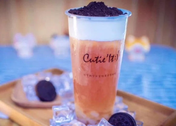廣州金達(dá)咖啡飲品城-2019年開家臺(tái)蓋奶茶加盟店成本需要多少錢?具體包含哪些費(fèi)用? 廣州金達(dá)咖啡飲品城-2019年開家臺(tái)蓋奶茶加盟店成本需要多少錢?具體包含哪些費(fèi)用?